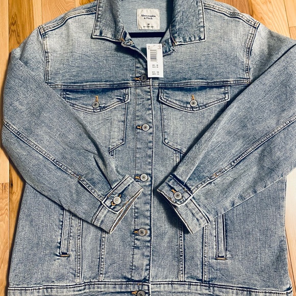 Abercrombie & Fitch Light Blue Denim Jacket - Picture 2 of 11
